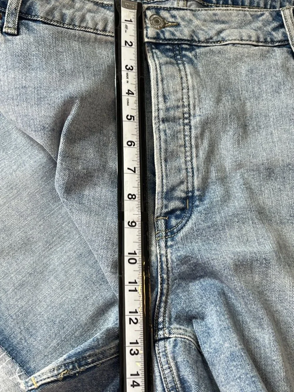 Old Navy Women's 24 Plus High Rise Distressed Denim Shorts Blue